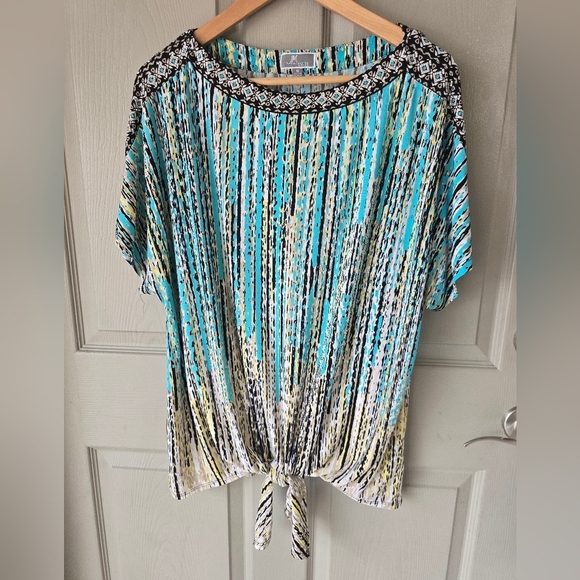 JM Collection Tunic Blouse Women 1X Blue White Tie Front Stretchy Colorful - Picture 2 of 14